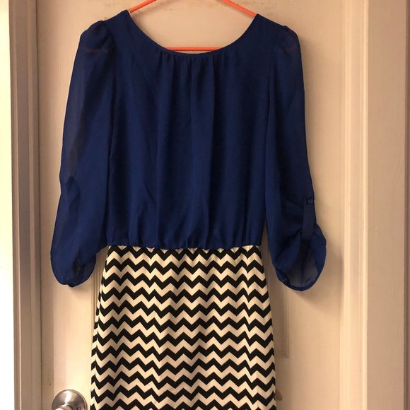 CRYSTAL DOLL Dress - Picture 2 of 3